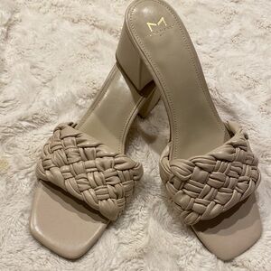 Marc Fisher MLNAHEA slide on sandals size 9.5